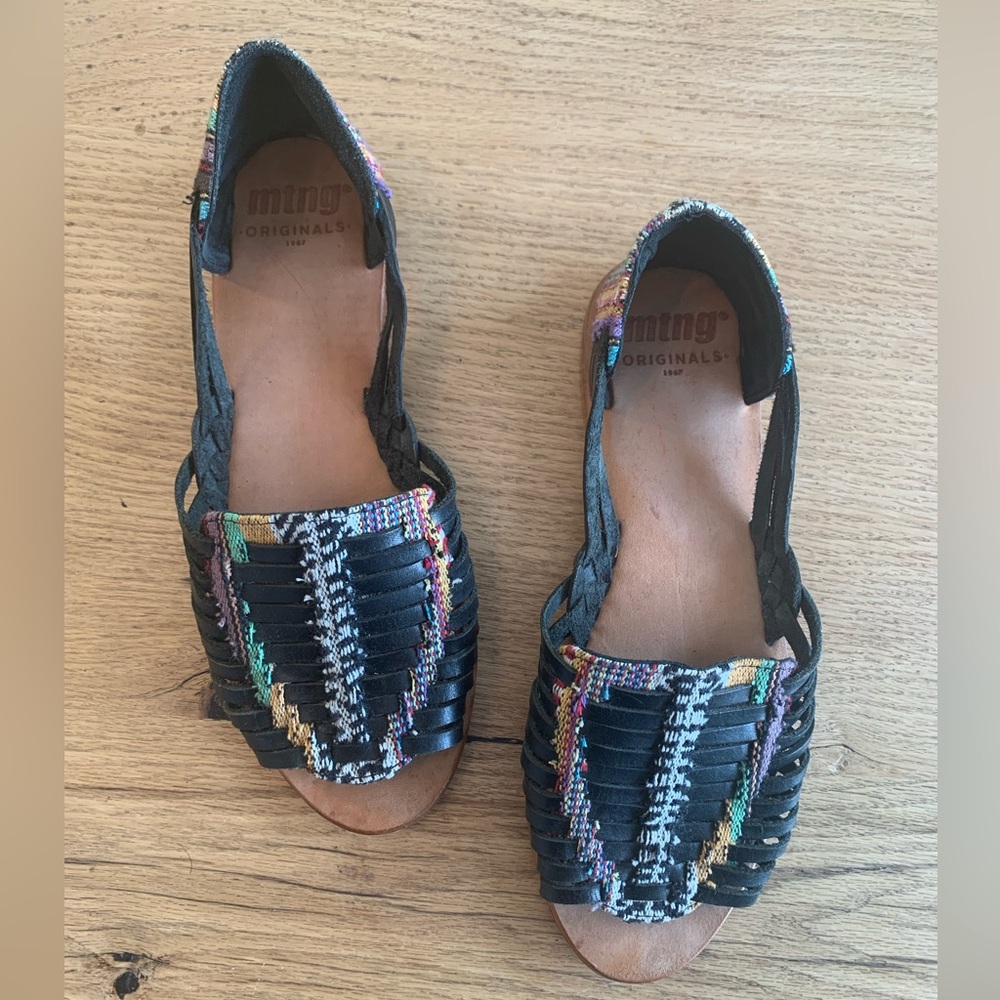 Sundance MTNG‎ Yucatán Sandals Black Flats Women’s 38 (USA 8) Preloved